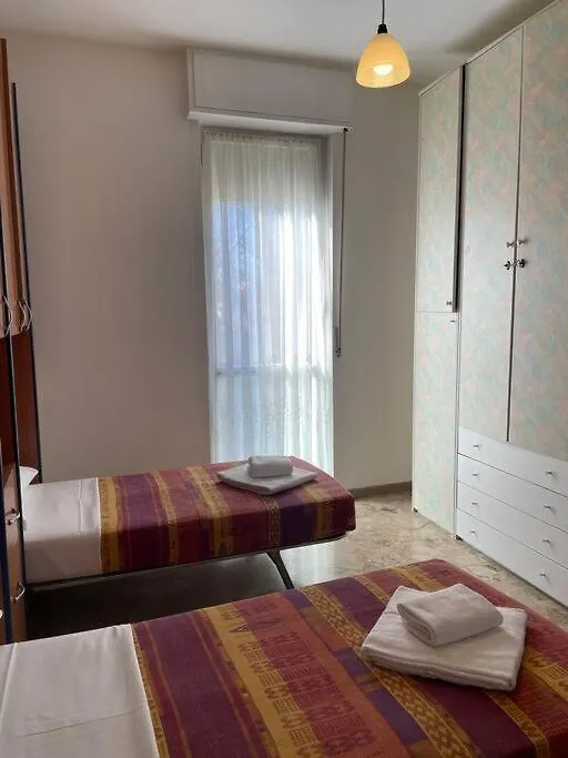 Iris Hosting Appartamenti Per Famiglie Favaro Veneto Apartment
